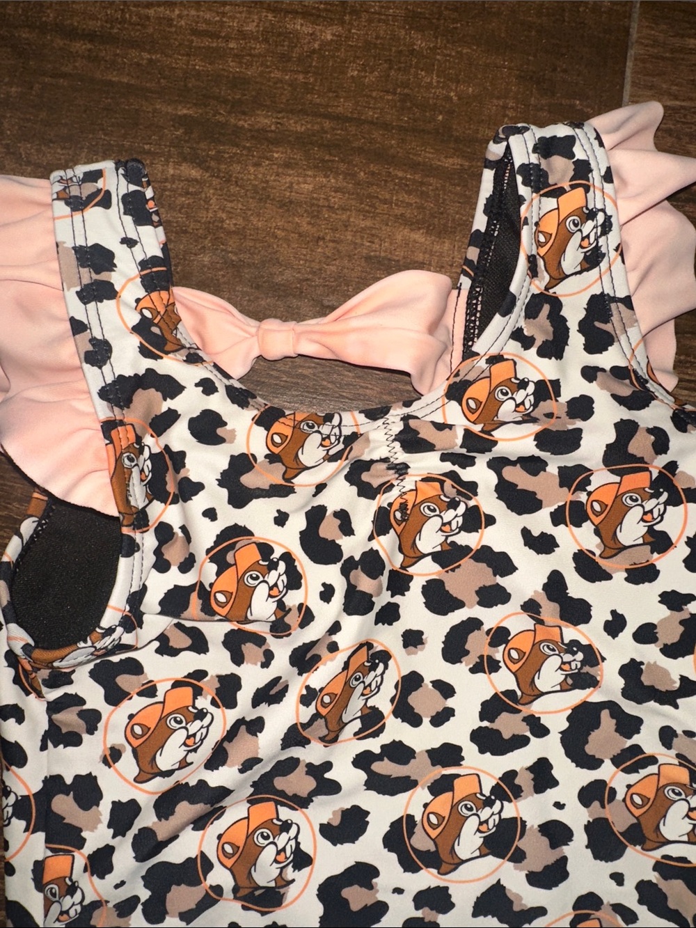 Buc-ee’s Girls 3T Leopard Print One Piece Swimsuit coral Ruffle - Picture 2 of 7